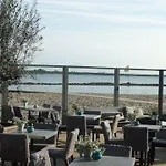 Beach Hotel Oostvoorne Ξενοδοχείο