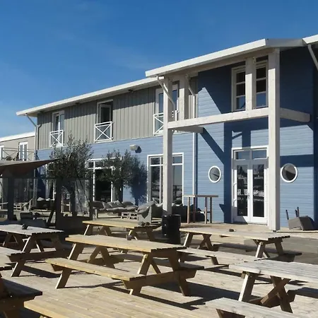 Beach Hotel Oostvoorne Отель