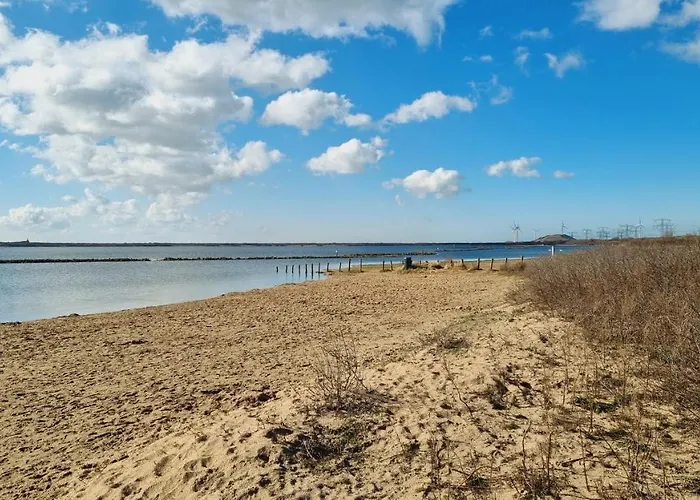 Beach Hotel Oostvoorne Hotell *