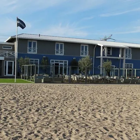 Beach Hotel Oostvoorne Otel *